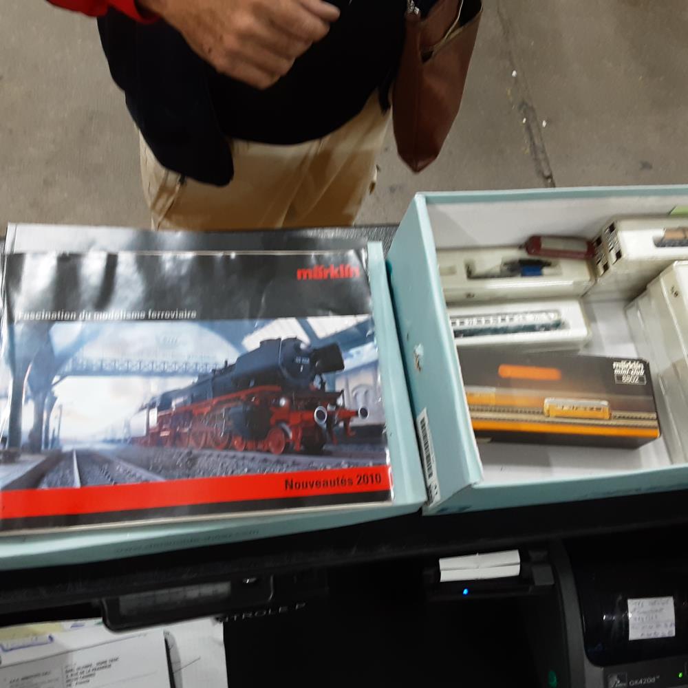 LOT TRAINS MARKLIN 20 PIECES