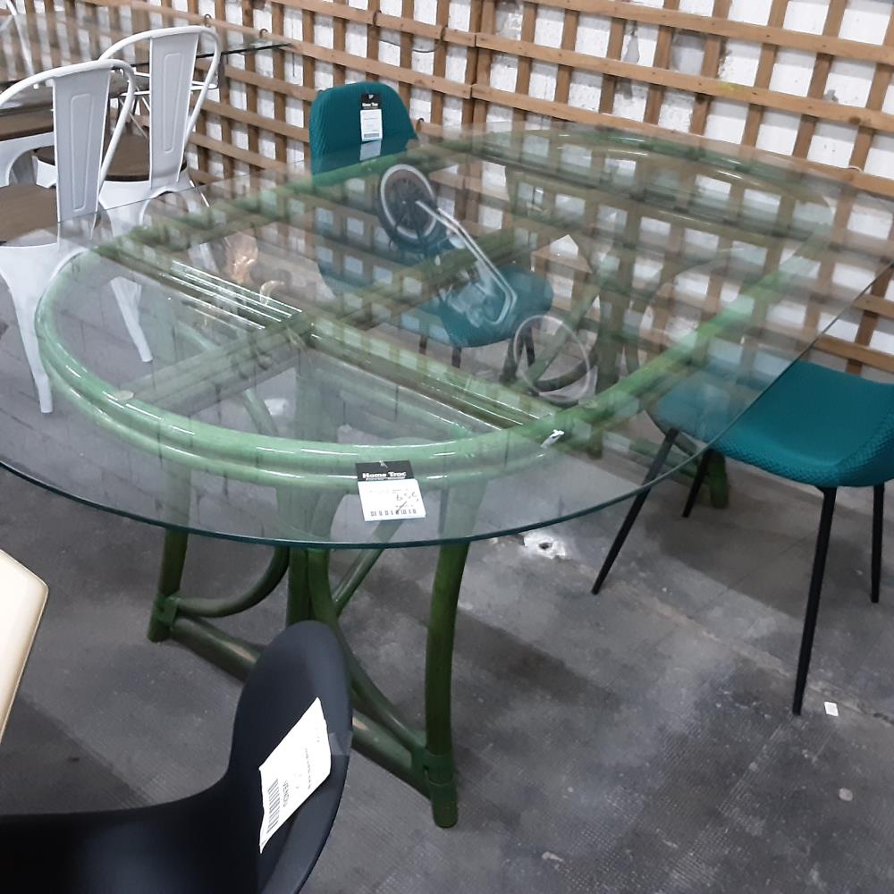 TABLE OVALE VERRE PIED ROTIN VERT 