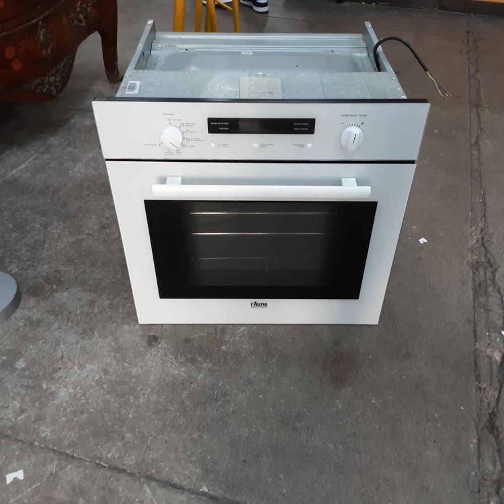 FOUR ENCASTRABLE FAURE EN L’ETAT NUMÉRO 744108919497