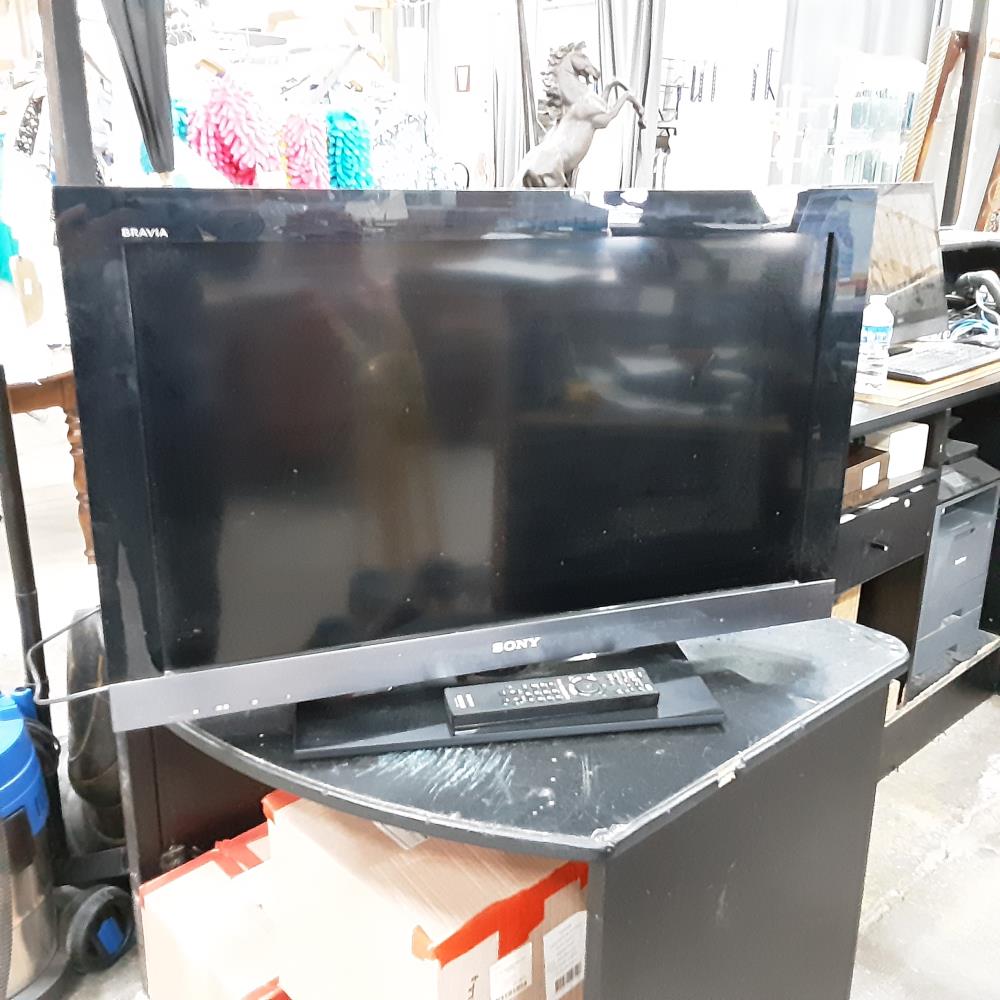 TV SONY AVEC TÉLÉCOMMANDE 