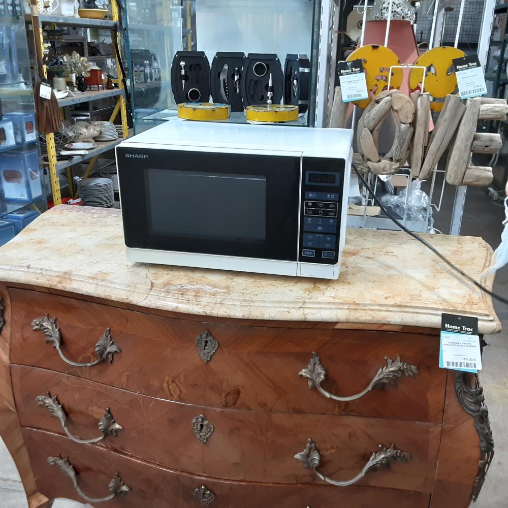 FOUR MICRO-ONDES SHARP 