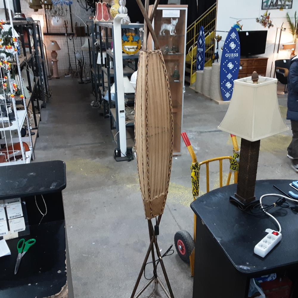 LAMPADAIRE TRESSE 
