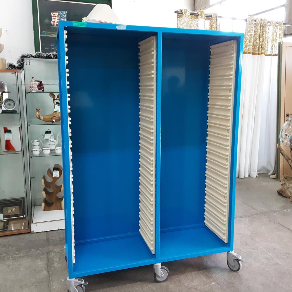 ÉTAGÈRE MÉTALLIQUE A ROULETTES GM