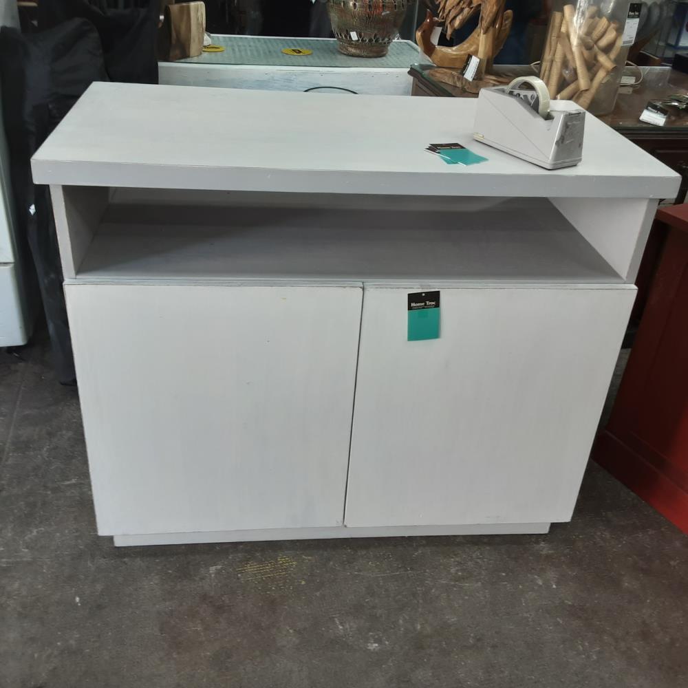 MEUBLE BAS 2P PEINT 
