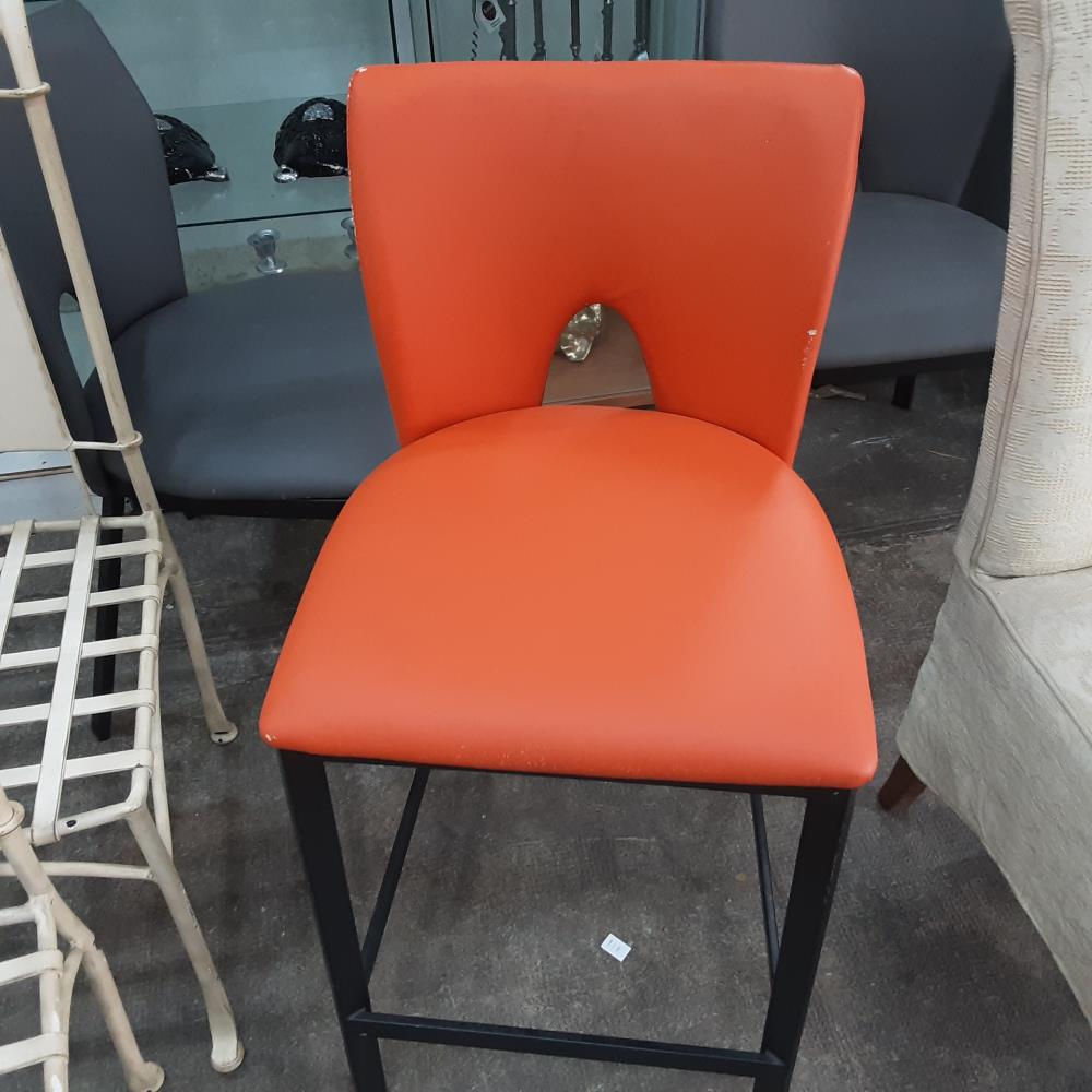 TABOURET ORANGE 