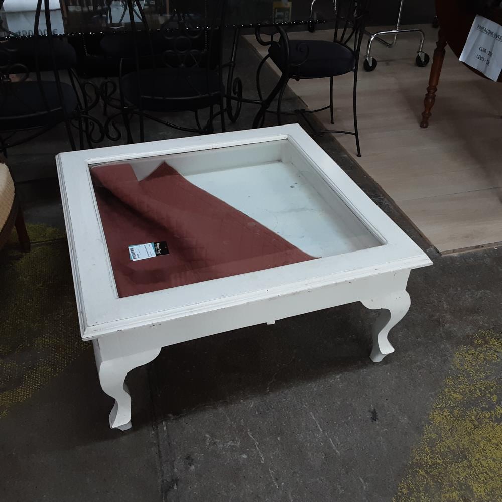 TABLE BASSE CARRE BLANCHE 