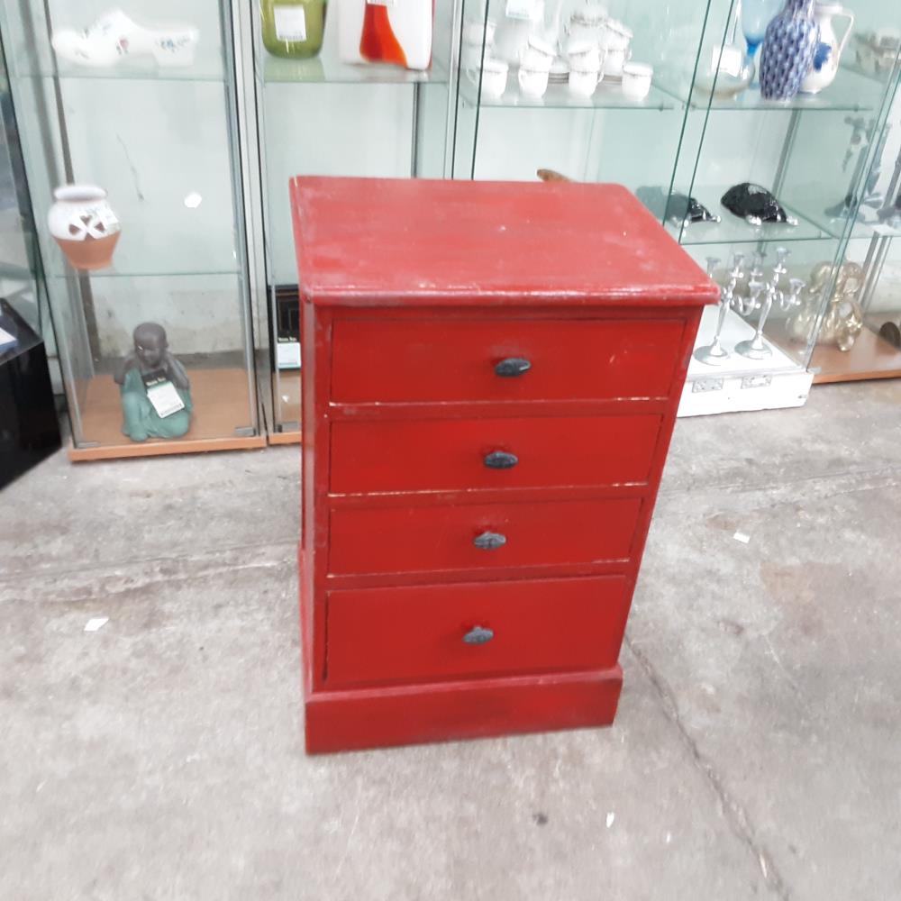 MEUBLE 4 TIROIRS PEINT ROUGE 