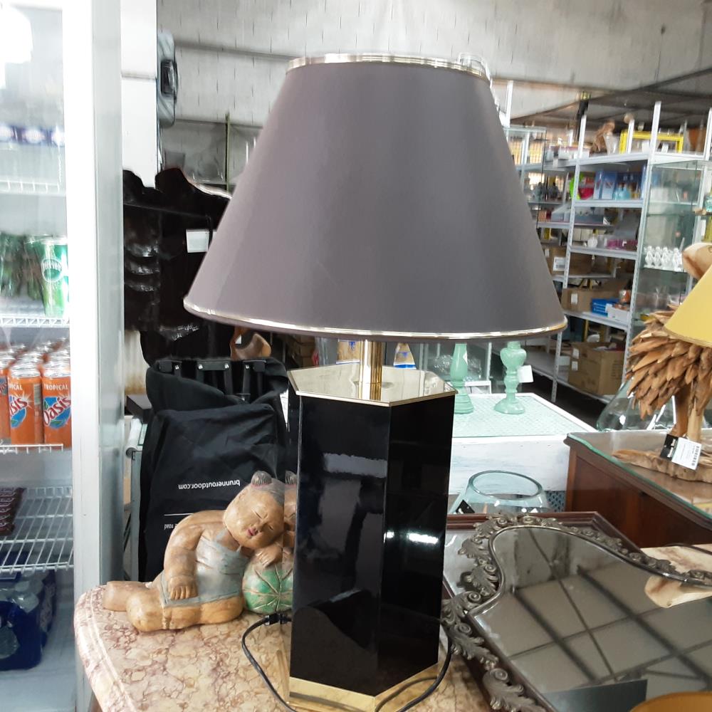 LAMPE NOIRE 
