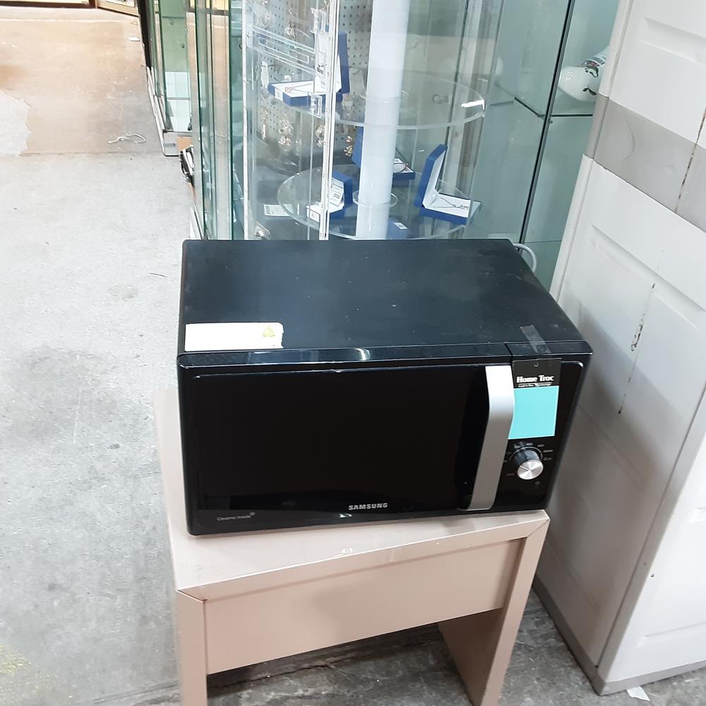 MICRO-ONDES SAMSUNG EN L’ETAT 