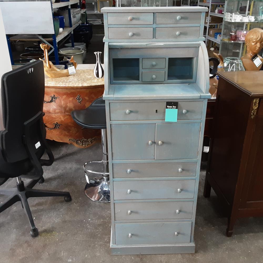 SECRETAIRE BLEUE 