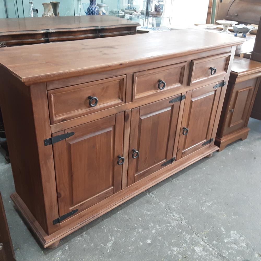 BUFFET BAS 3 PORTES 3 TIROIRS 