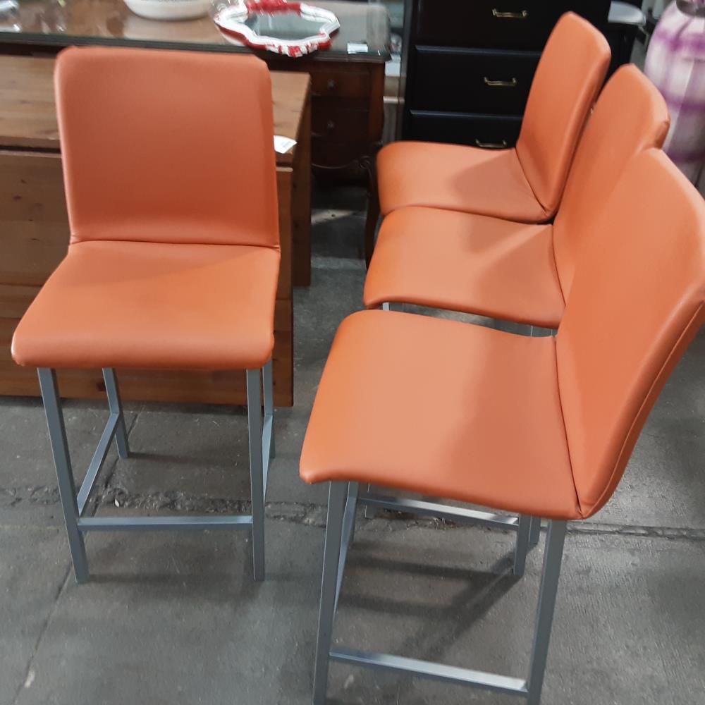 TABOURET ORANGE 