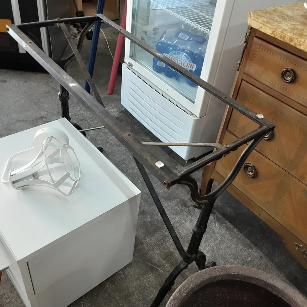 PIED DE TABLE METAL 