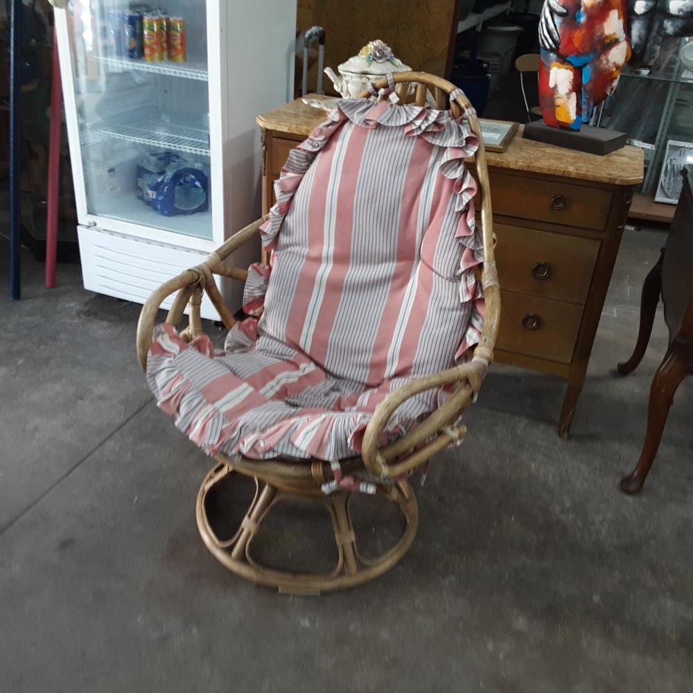 FAUTEUIL ROTIN 