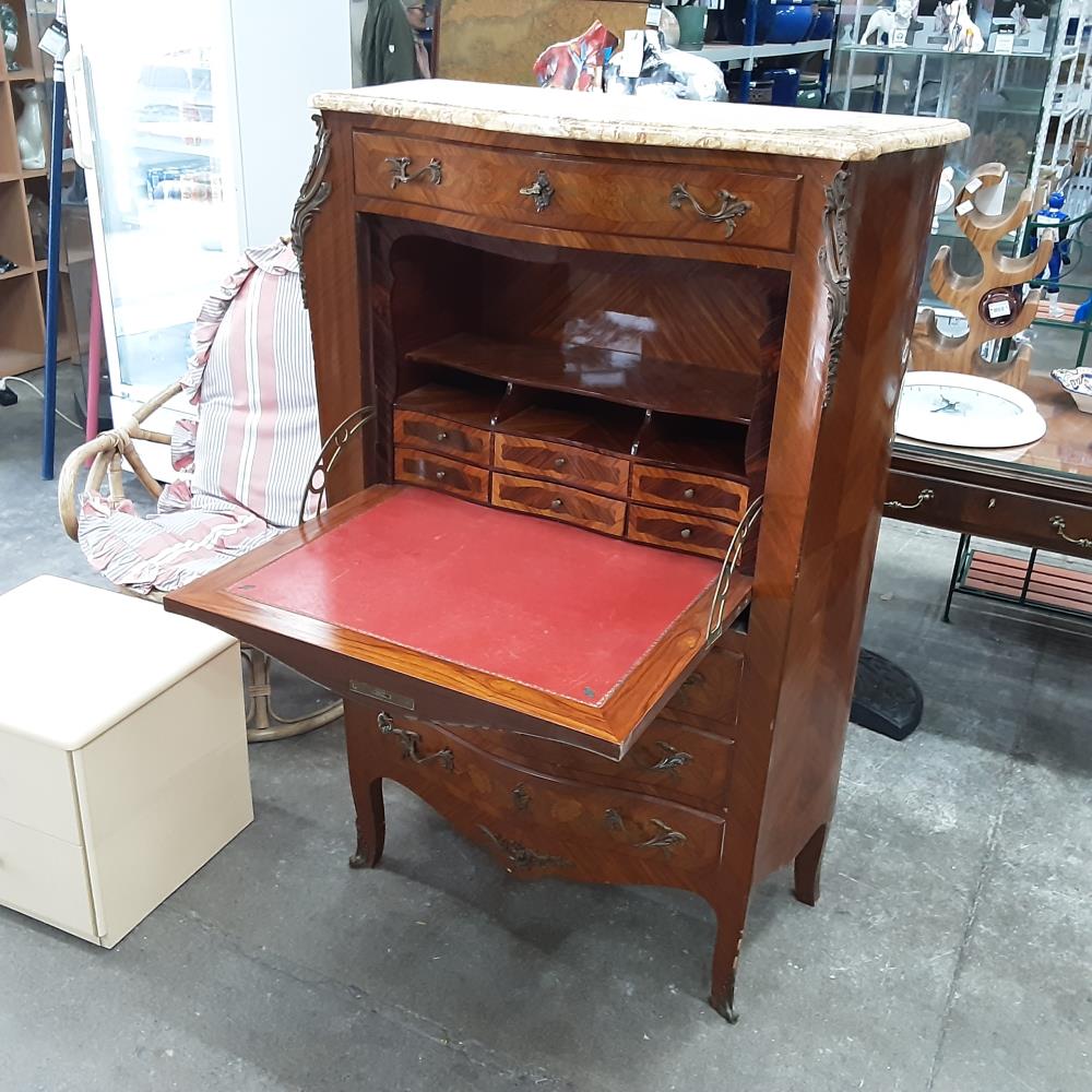 SECRETAIRE MARQUETÈ DESSUS MARBRE