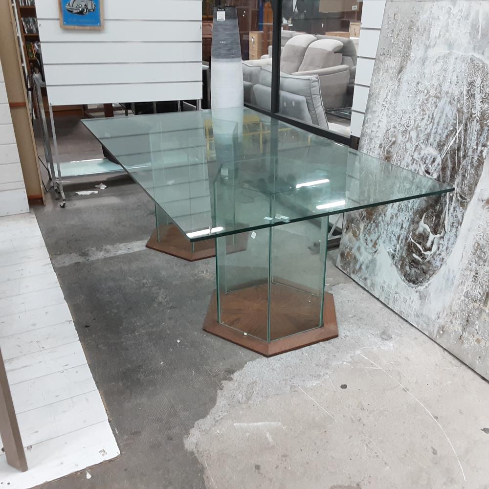 TABLE EN VERRE GM 