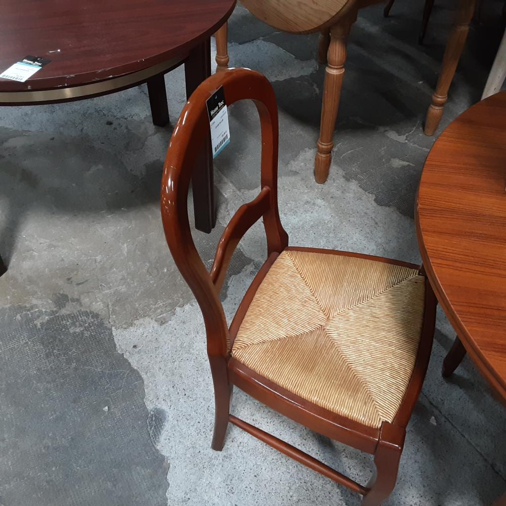 CHAISE PAILLEE