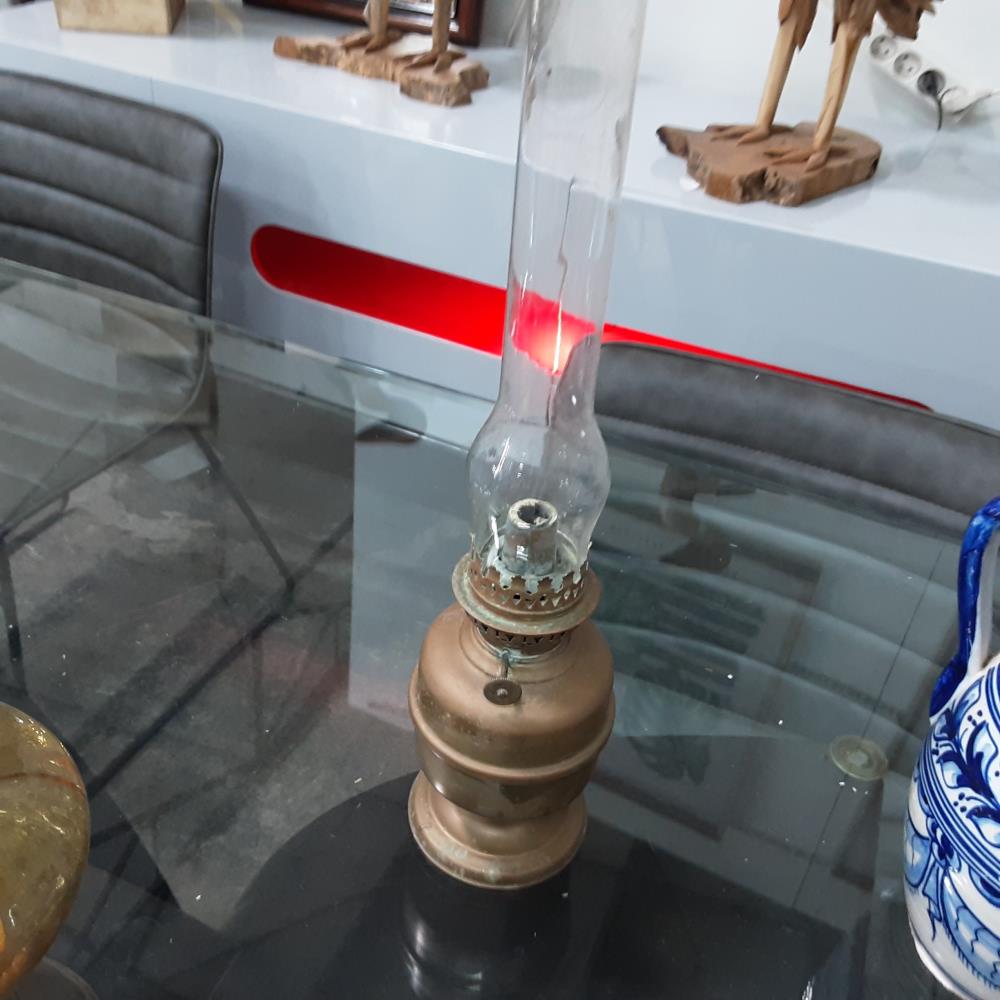 LAMPE A PÉTROLE 