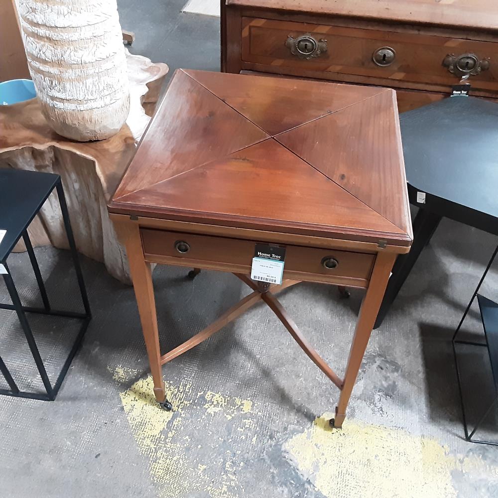 TABLE DE JEUX 