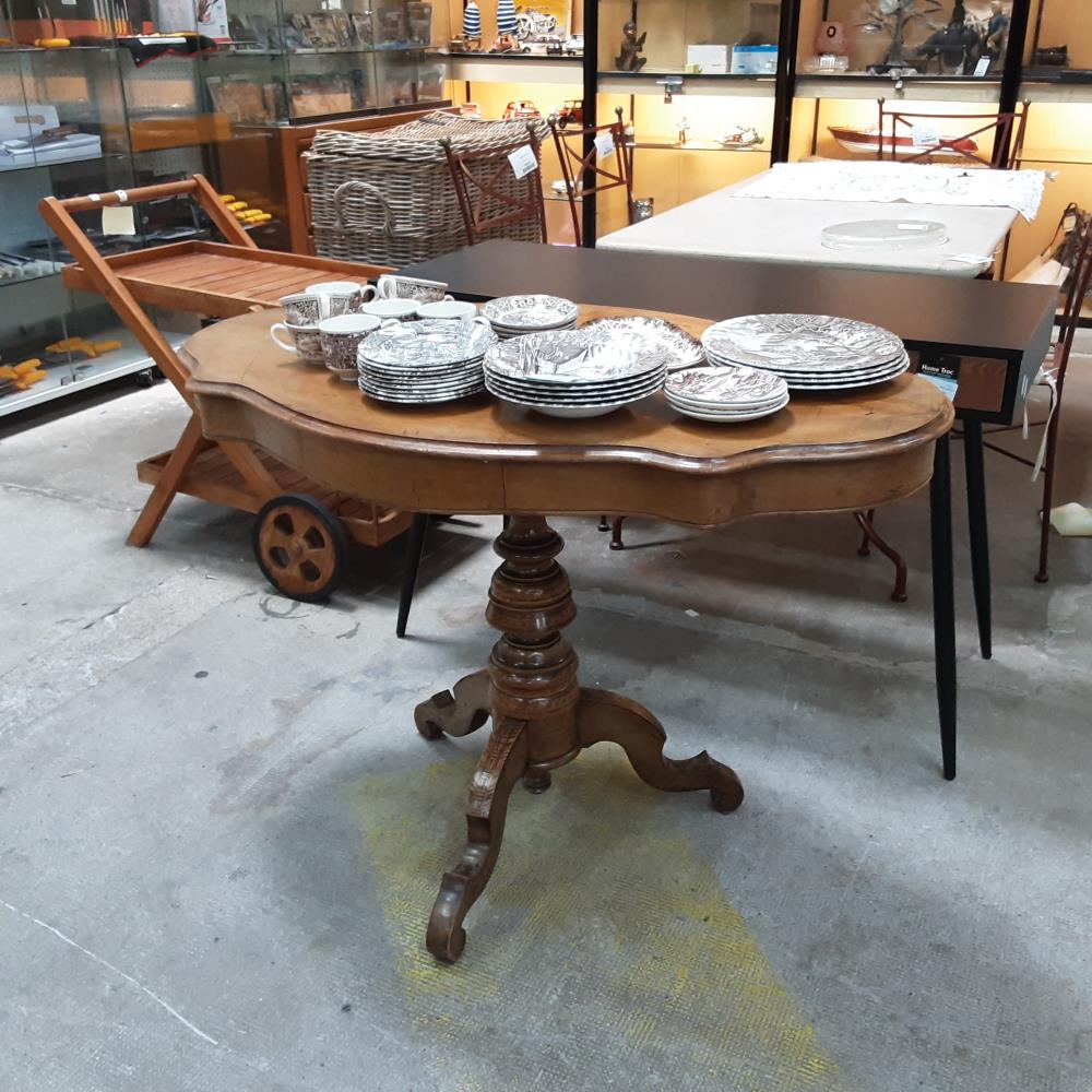 TABLE VIOLON 