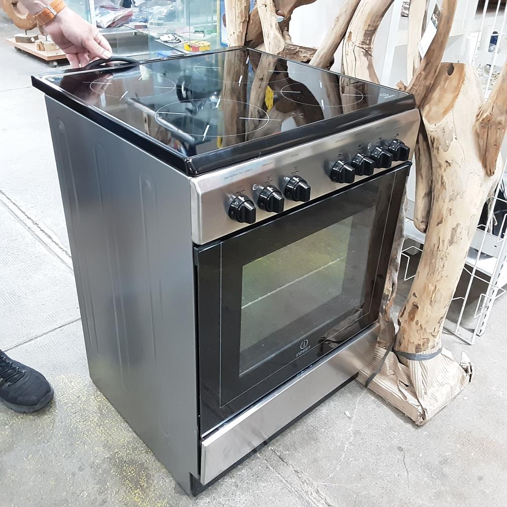 CUISINIÈRE INDESIT 