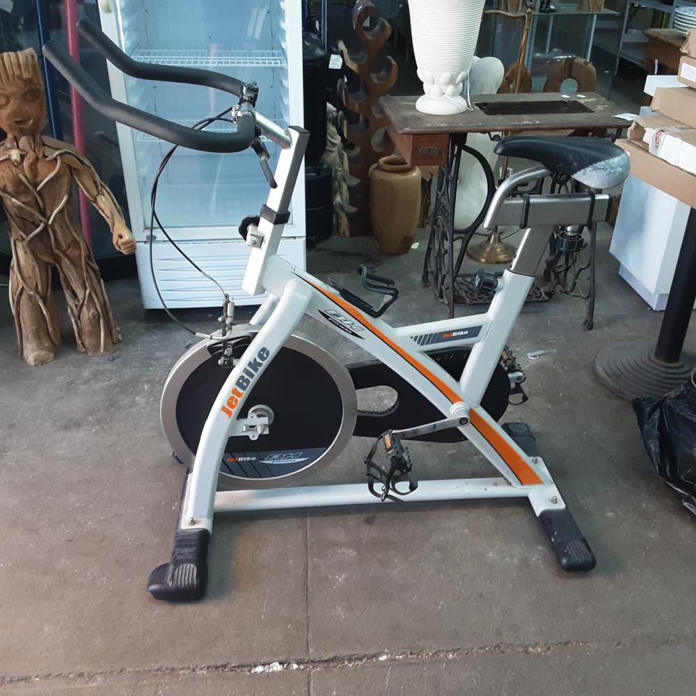 VELO D'APPARTEMENT JETBIKE 