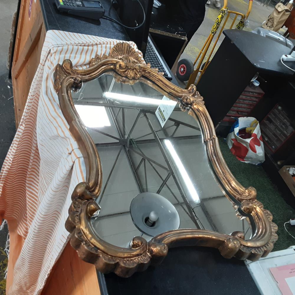 MIROIR DORE COQUILLE 