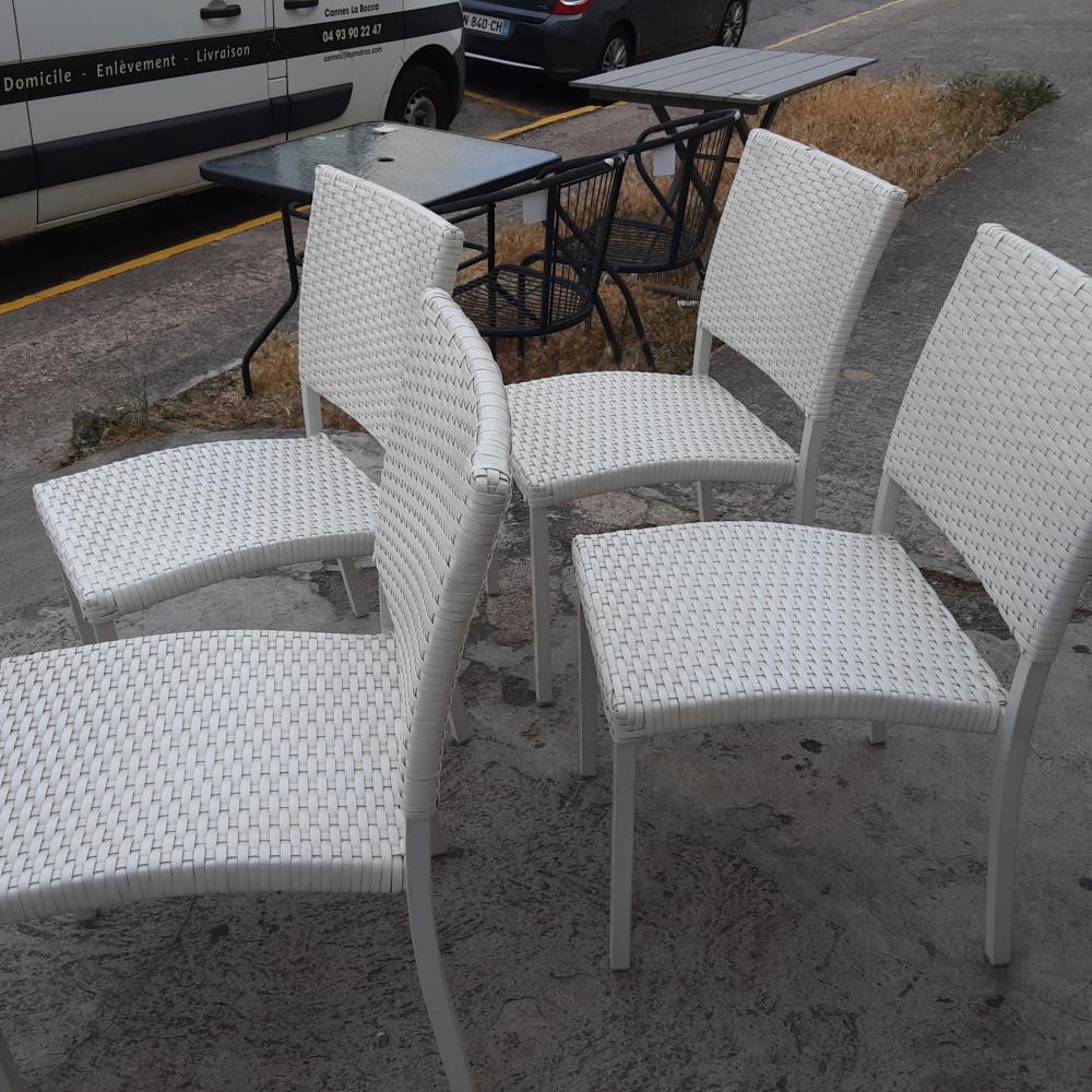 CHAISE BLANCHE 