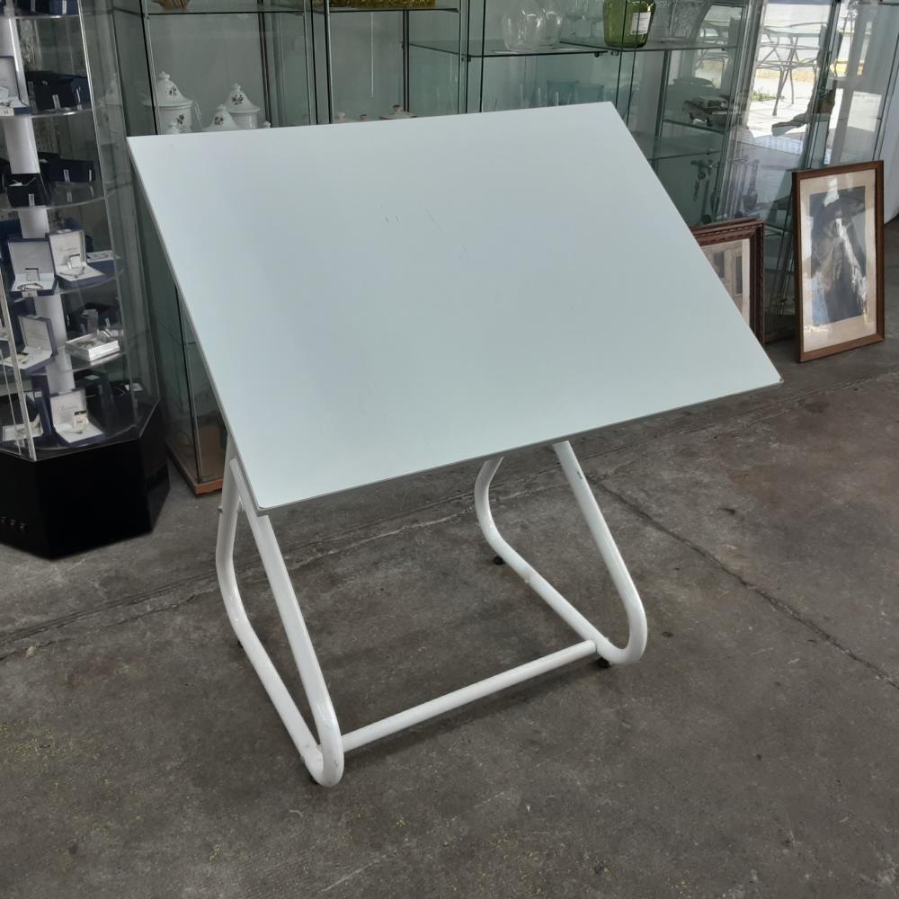 TABLE DESSIN 