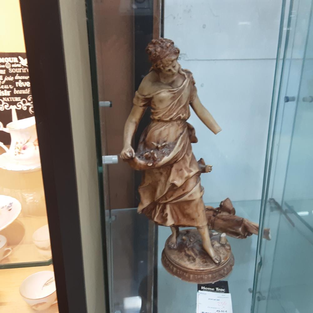 STATUE GM 