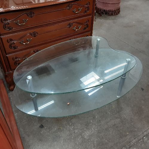 TABLE BASSE VERRE OVALE 