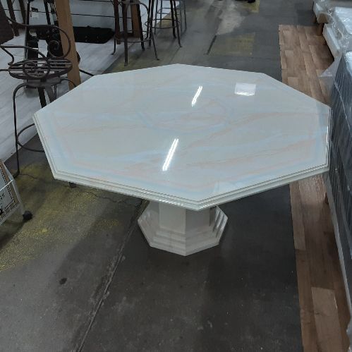 TABLE HEXAGONALE 