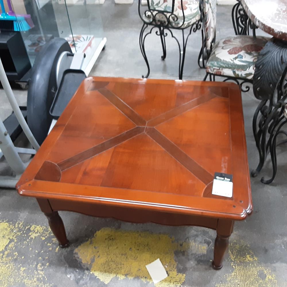 TABLE BASSE CARRE ST MERISIER 