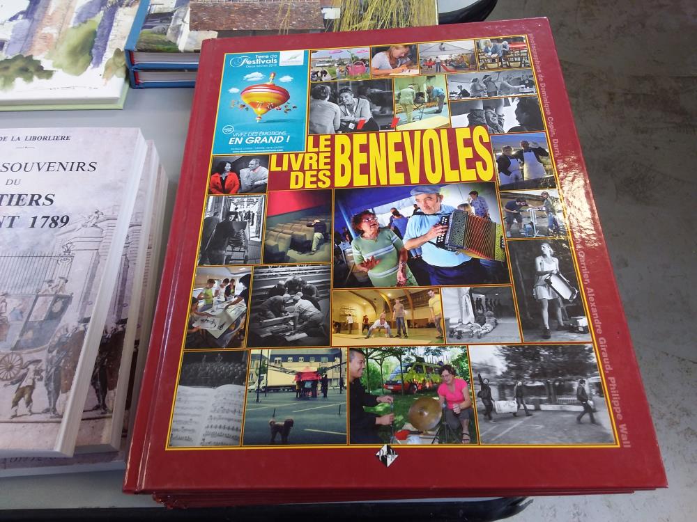 LIVRE DES BENEVOLES