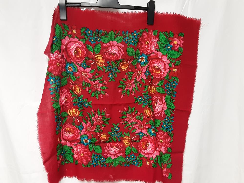 FOULARD FLORAL RUSSE ROUGE