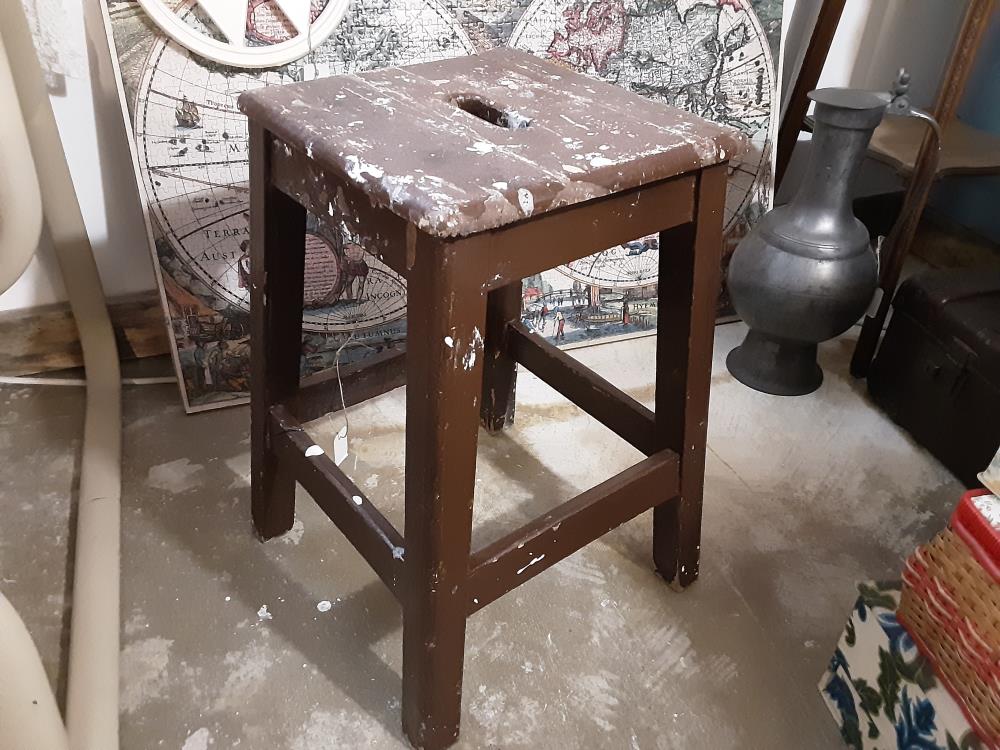 TABOURET D’ATELIER VINTAGE