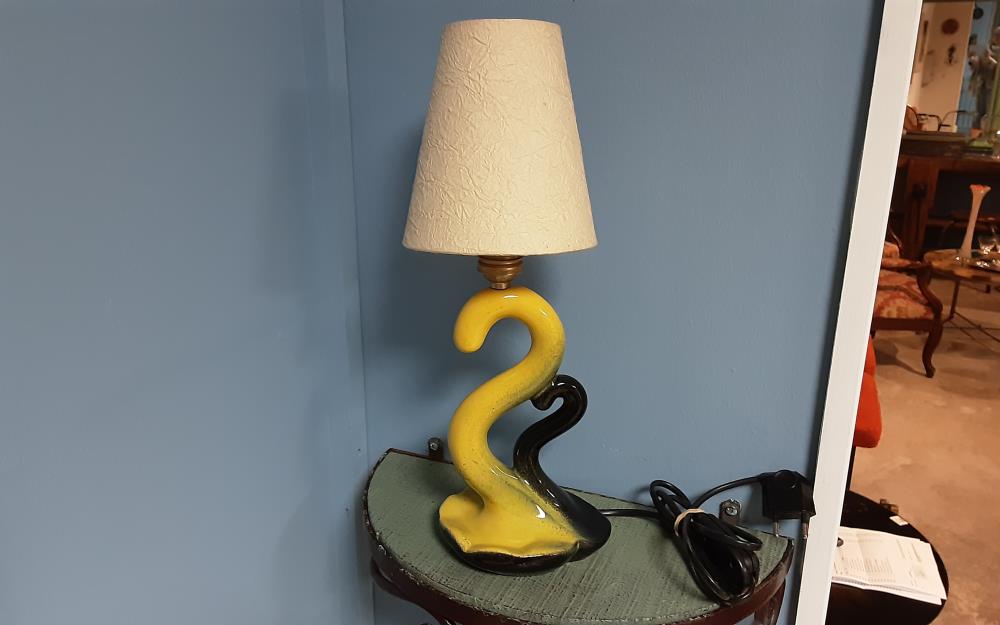 LAMPE CERAMIQUE JAUNE ET NOIR 1960