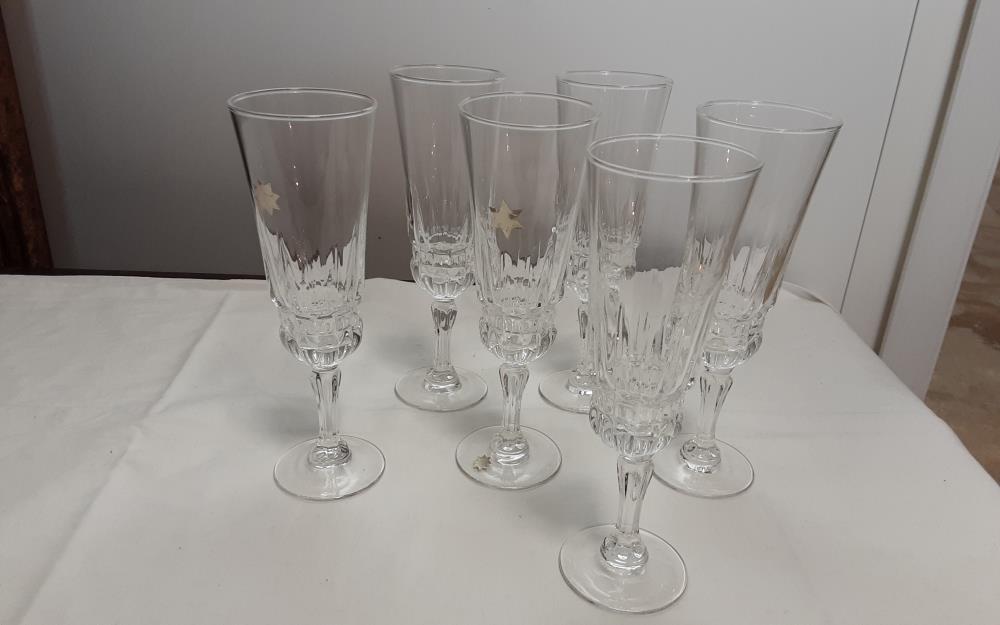 SUITE DE 6 FLUTES CHAMPAGNE MOVITEX