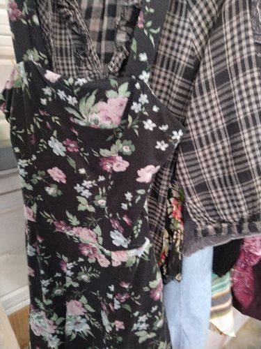 ROBE NOIRE/FLEURS