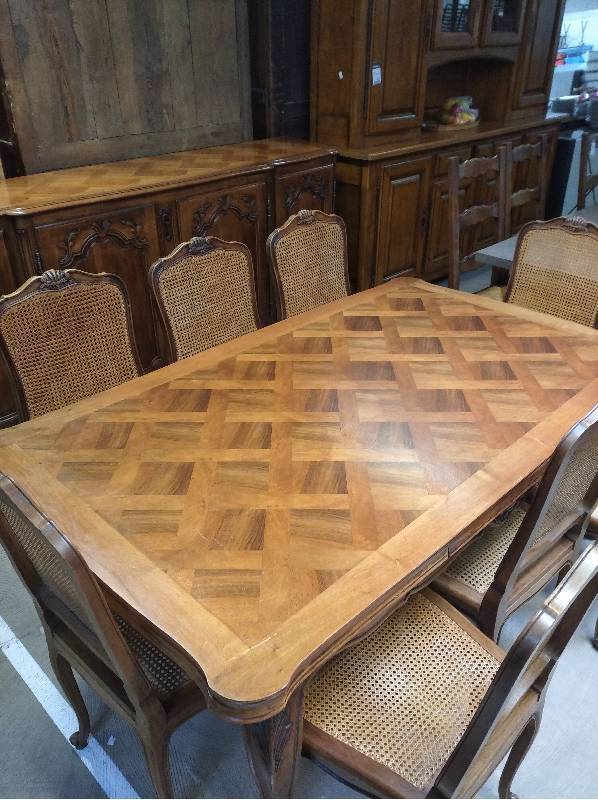 LOT 8 CHAISES CANNÉE 