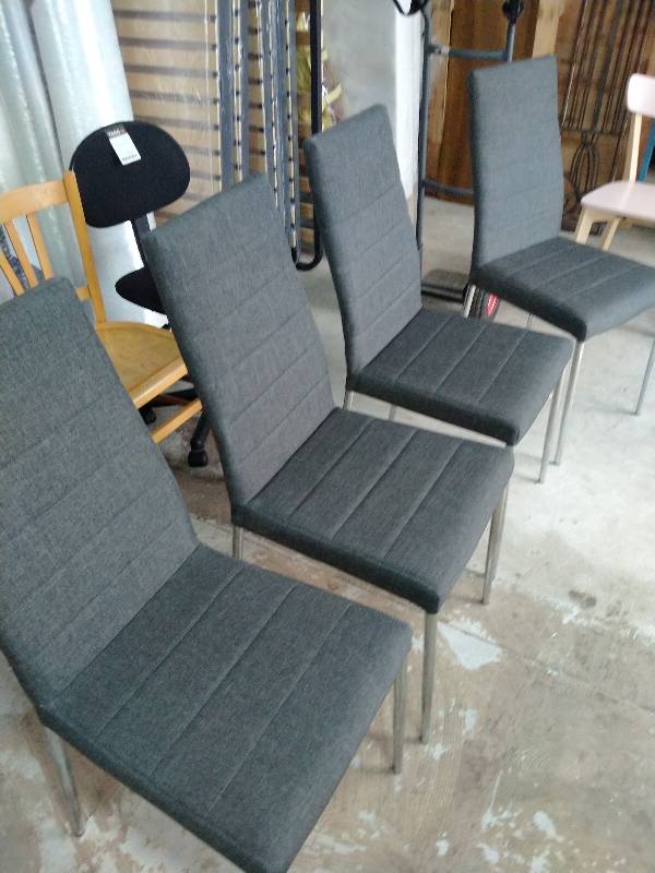 LOT 4 CHAISES TISSUS GRIS 