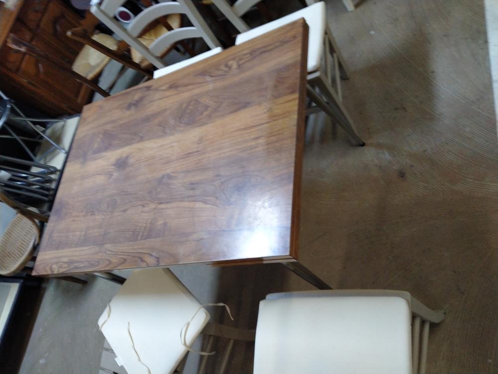 TABLE FORMICA AVEC 2 ALLONGES