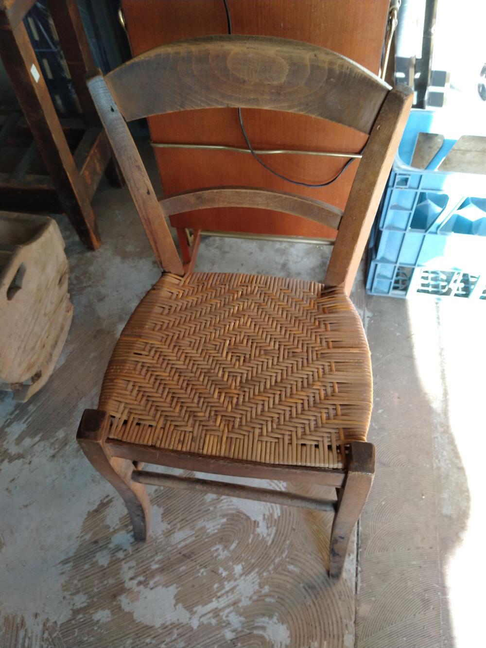 LOT 4 CHAISES SG