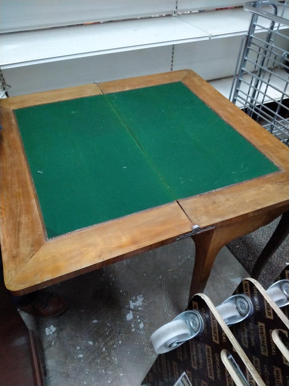 TABLE DE JEUX 